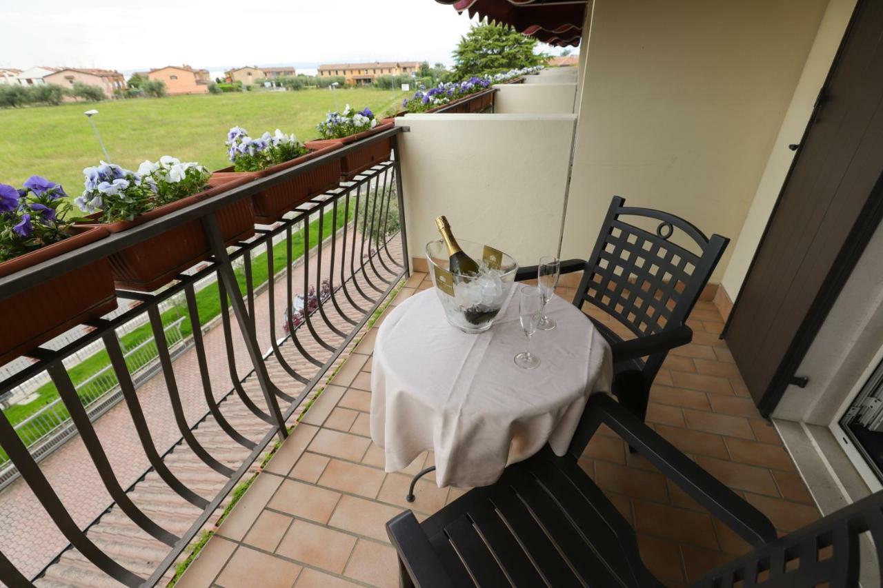 Hotel Da Roberto Lazise Exterior photo